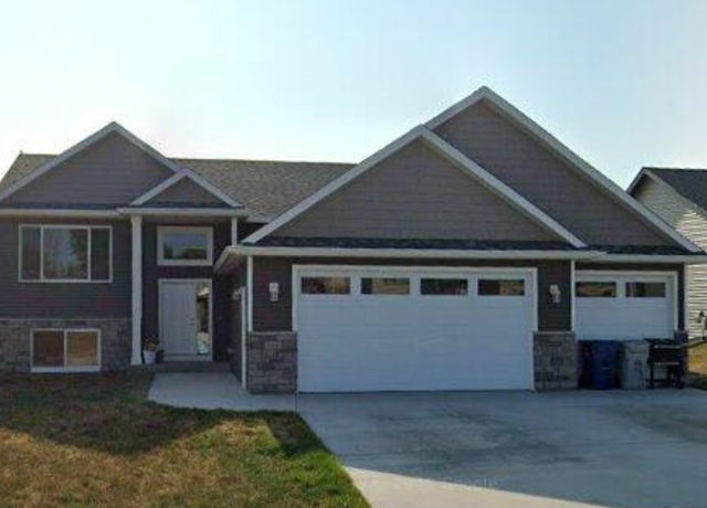 Property at 648 15th Ave NE, Byron, MN 55920, 4 beds, 3 baths