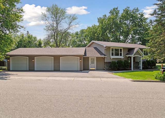 Property at 723 2nd Ave S, Buffalo, MN 55313, 3 beds, 2 baths
