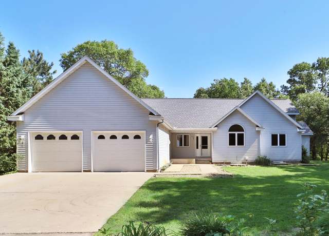 Property at 11556 River Vista Dr, Baxter, MN 56425, 6 beds, 3 baths