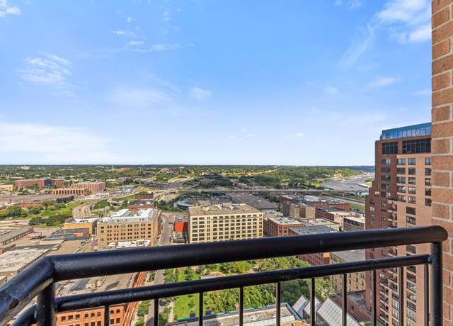 Property at 168 6th St E #2905, Saint Paul, MN 55101, 2 beds, 2 baths