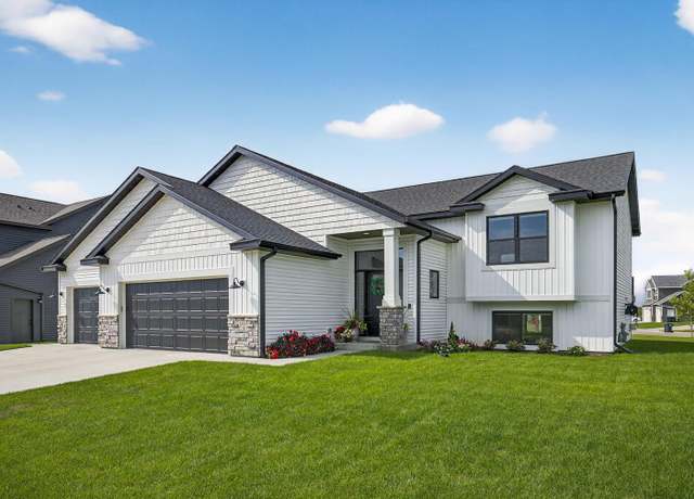 Property at 2431 Phoenix Rd SW, Rochester, MN 55902, 5 beds, 3 baths