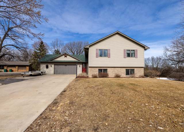 Property at 908 Park Ln, Belle Plaine, MN 56011, 5 beds, 2 baths