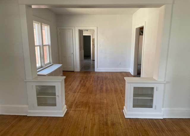 Property at 842 4th St E, Saint Paul, MN 55106, 4 beds, 1 bath