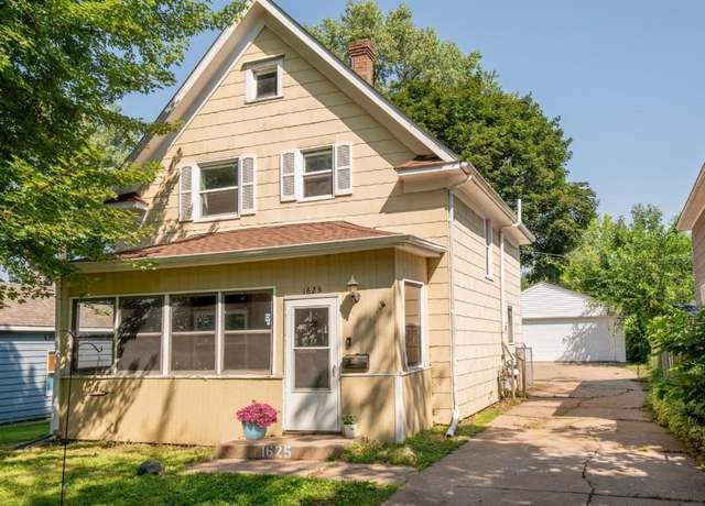 Property at 1625 5th St E, Saint Paul, MN 55106, 3 beds, 2 baths