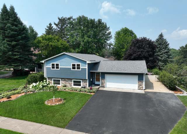 Property at 235 Oakwood Dr, Shoreview, MN 55126, 4 beds, 2 baths