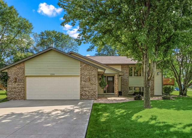Property at 1285 Diamond Ct S, Shakopee, MN 55379, 4 beds, 2 baths