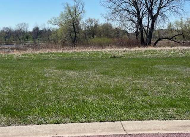 Property at 13 Lighthouse Ln, Lake Sarah Twp, MN 56172