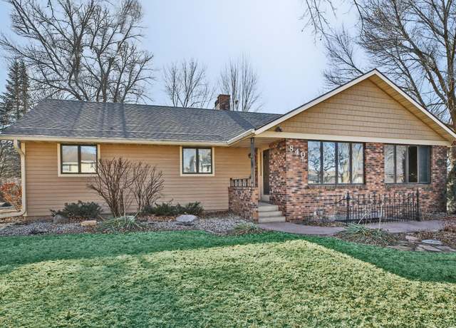 Property at 840 4th St SW, Wells, MN 56097, 4 beds, 3 baths