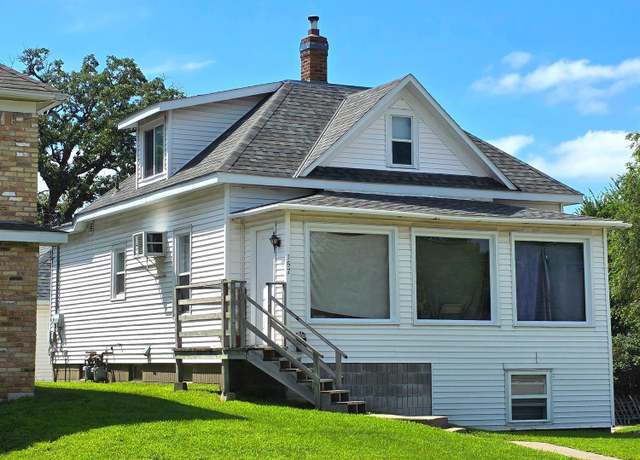 Property at 157 10th Ave N, Waite Park, MN 56387, 5 beds, 2 baths