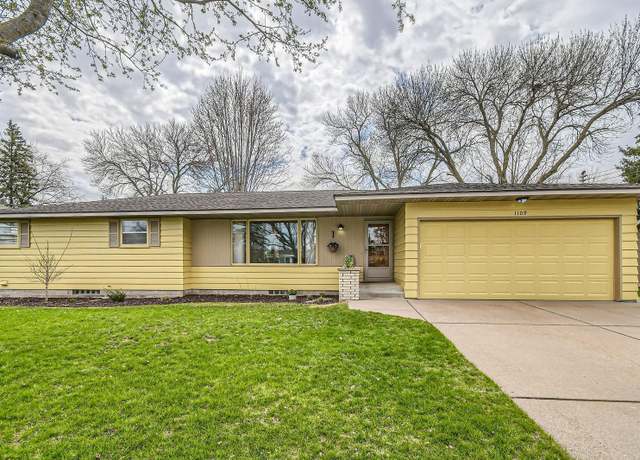 Property at 1109 Zweber Ln, Hastings, MN 55033, 3 beds, 2 baths