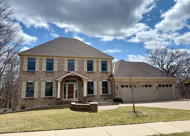 Property at 7621 Bush Lake Dr, Bloomington, MN 55438, 4 beds, 4 baths
