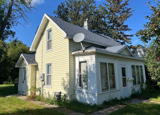 Property at 417 Lincoln Ave, Ortonville, MN 56278, 2 beds, 2 baths