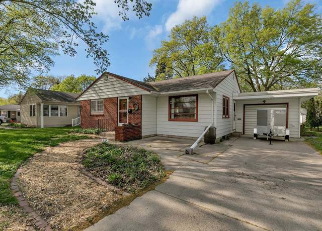 Property at 635 Milwaukee Ave SW, Hutchinson, MN 55350, 2 beds, 1 bath