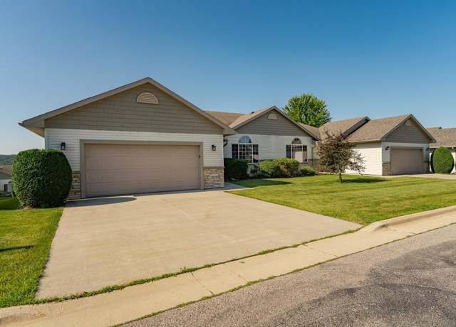 Property at 4540 Prairie View Pl NW, Rochester, MN 55901, 3 beds, 3 baths