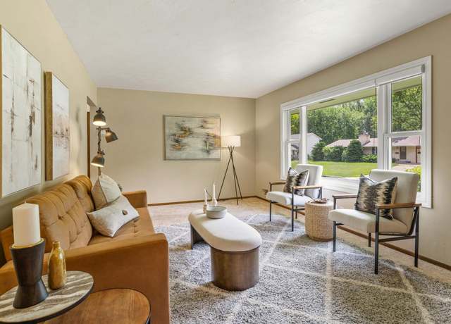 Property at 3337 76th St E, Inver Grove Heights, MN 55076, 3 beds, 2 baths