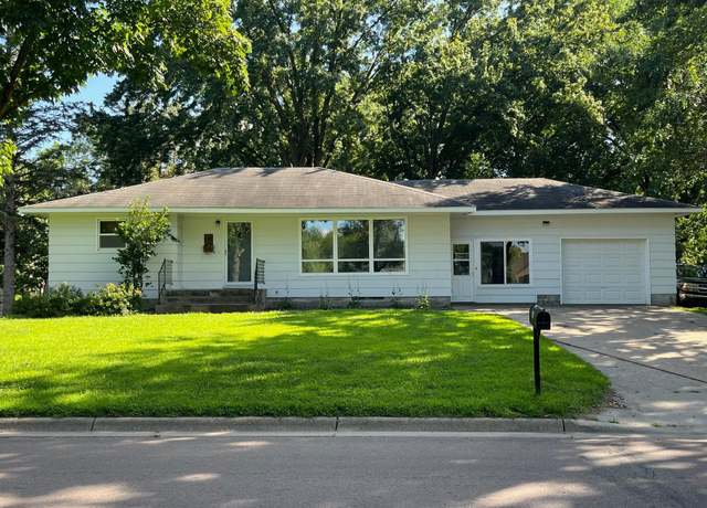 Property at 520 E 5th St, Litchfield, MN 55355, 3 beds, 2 baths