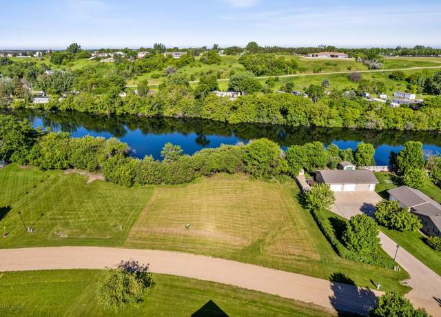 Property at 1703 Island Park Dr, Jamestown, ND 58401