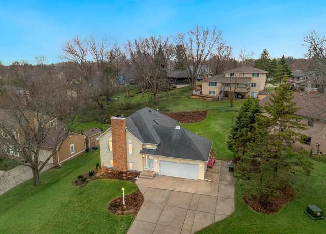 Property at 372 Mary St S, Maplewood, MN 55119, 3 beds, 2 baths