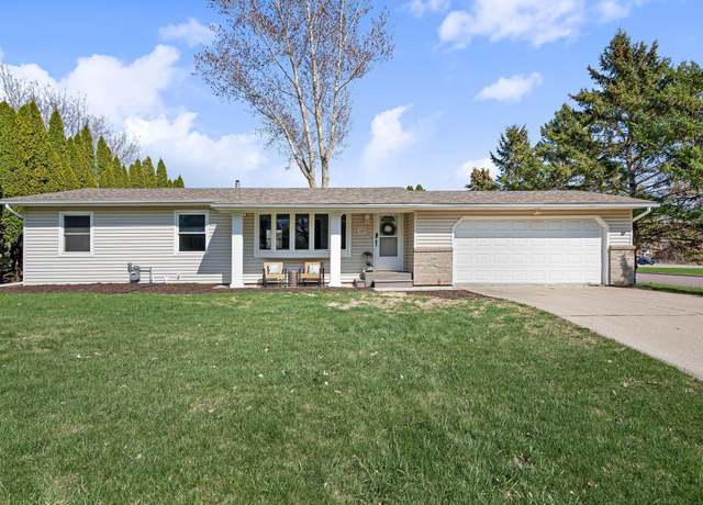 Property at 2205 3rd Ave NW, Owatonna, MN 55060, 5 beds, 2 baths