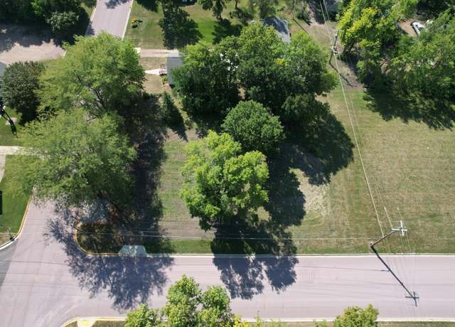 Property at 211 N Prairie St, Sherburn, MN 56171