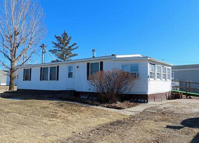 Property at 101 Brooks Ave S #42, Thief River Falls, MN 56701, 2 beds, 2 baths