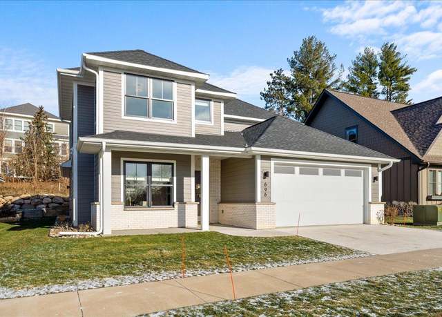 Property at 696 Inspiration Pl, Bayport, MN 55003, 4 beds, 3 baths