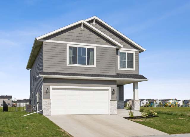 Property at 327 Lionheart Dr, Horace, ND 58047, 3 beds, 3 baths