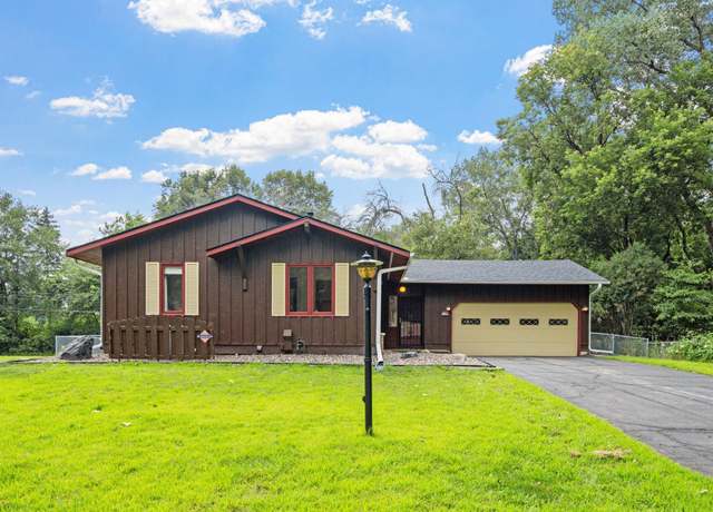 Property at 1109 Welcome Cir, Golden Valley, MN 55422, 5 beds, 2 baths