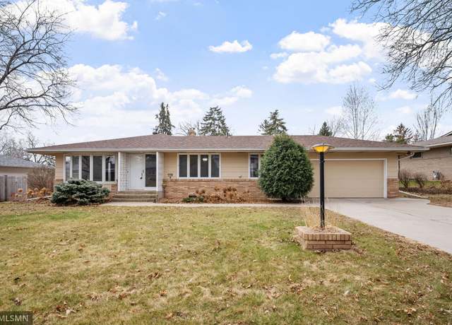 Property at 1736 Maple Ln, Roseville, MN 55113, 4 beds, 3 baths
