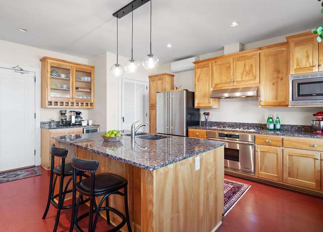 Property at 2517 Humboldt Ave S #103, Minneapolis, MN 55405, 2 beds, 1 bath