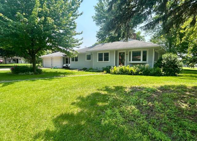 Property at 815 Court Ave, Gaylord, MN 55334, 3 beds, 2 baths
