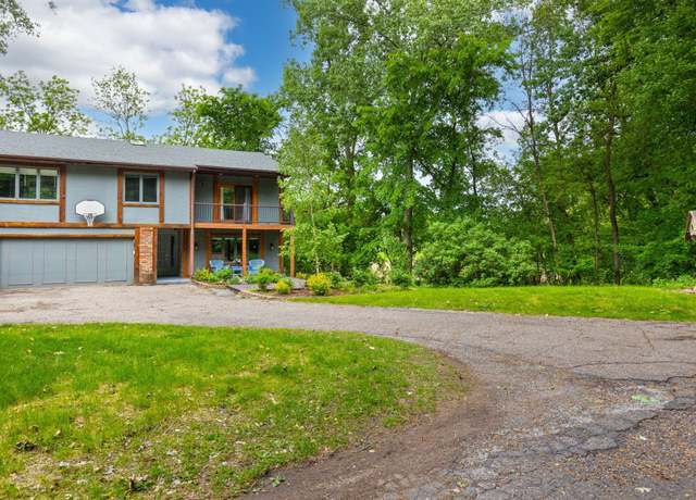 Property at 6140 Chaska Rd, Shorewood, MN 55331, 4 beds, 4 baths