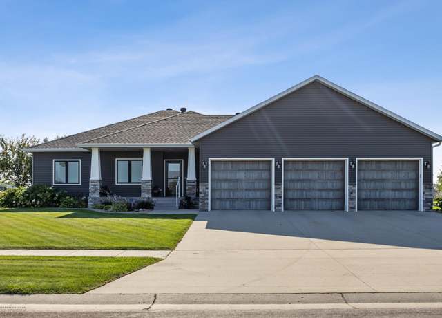 Property at 5932 Autumn Dr S, Fargo, ND 58104, 6 beds, 3 baths