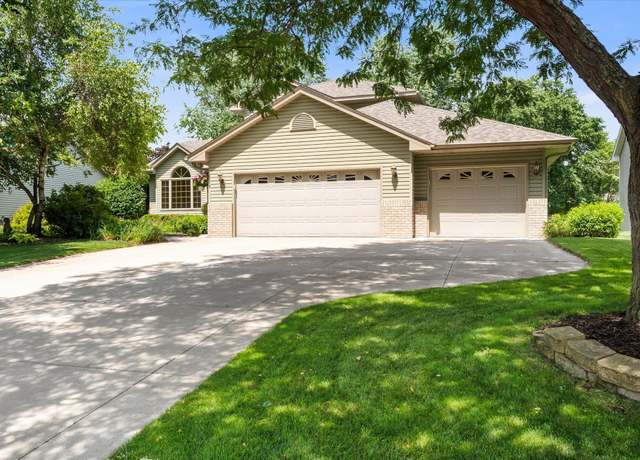 Property at 559 Lonesome Pine Trl, Lino Lakes, MN 55014, 5 beds, 4 baths