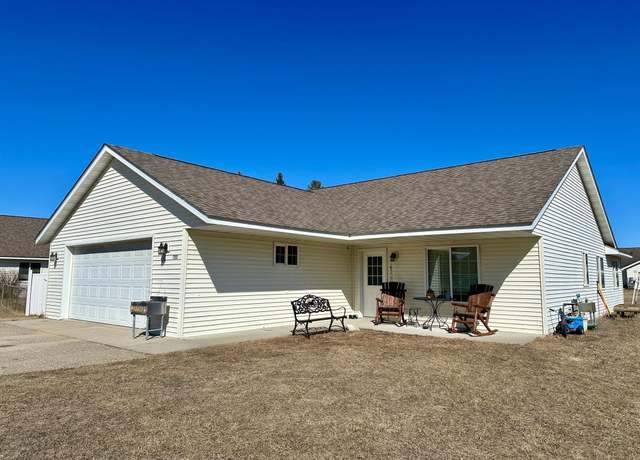 Property at 722 Cedar Ave SE, Menahga, MN 56464, 3 beds, 2 baths