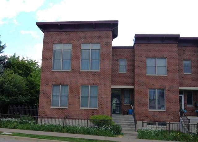 Property at 584 Payne Ave, Saint Paul, MN 55130, 3 beds, 3 baths