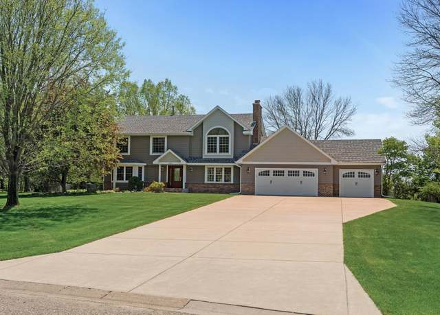 Property at 4864 Crown Ln, Woodbury, MN 55129, 4 beds, 3 baths