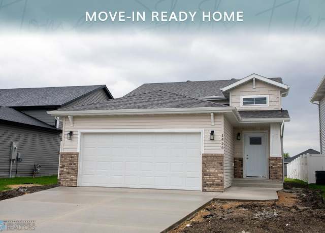 Property at 1456 69th Ave S, Fargo, ND 58104, 3 beds, 2 baths