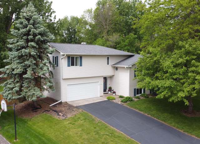 Property at 16419 Griffon Trl, Lakeville, MN 55044, 4 beds, 3 baths