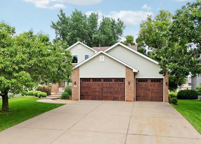 Property at 4200 Edinbrook Ter, Brooklyn Park, MN 55443, 4 beds, 4 baths