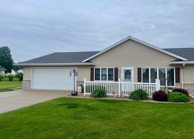 Property at 1727 Pinewood Dr, Worthington, MN 56187, 2 beds, 2 baths