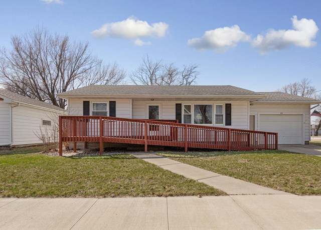 Property at 137 2nd Ave N, Waldorf, MN 56091, 3 beds, 2 baths
