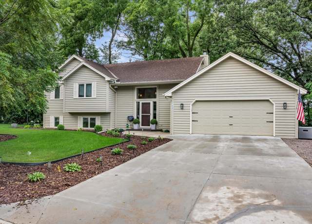 Property at 2583 Lost Lake Rd, Mound, MN 55364, 4 beds, 2 baths