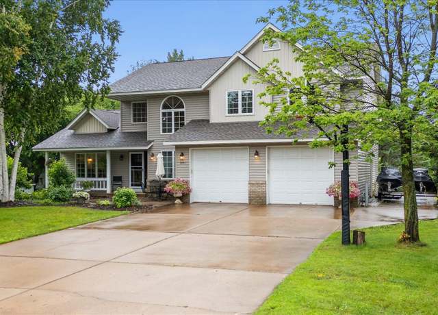 Property at 1051 9th St SW, Pine City, MN 55063, 5 beds, 4 baths