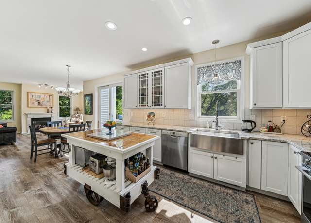 Property at 401 Holmes St, Marine On Saint Croix, MN 55047, 4 beds, 4 baths
