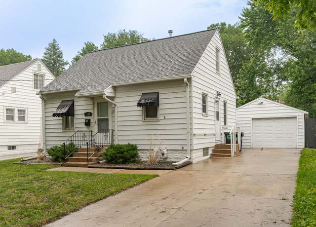 Property at 1130 4th Ave SE, Rochester, MN 55904, 3 beds, 1 bath