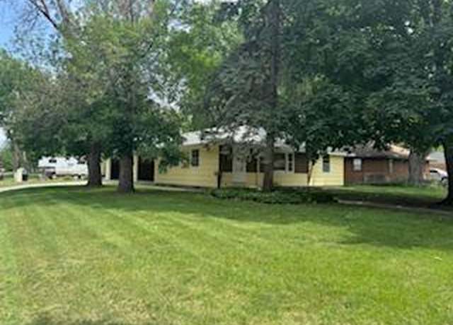 Property at 11721 Olive St NW, Coon Rapids, MN 55448, 3 beds, 1 bath