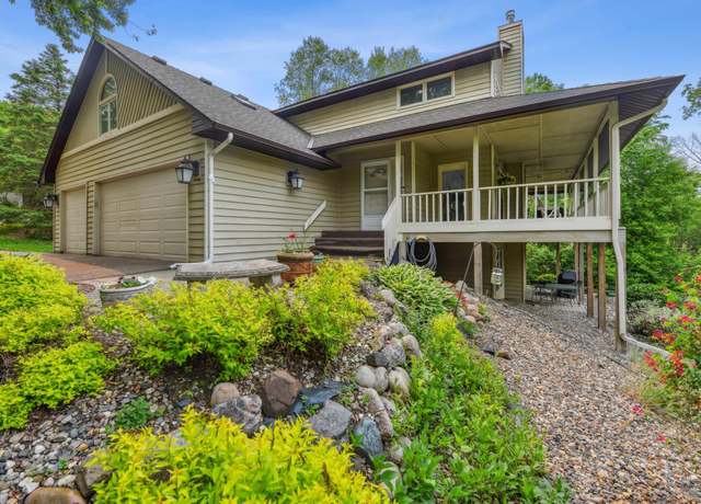 Property at 4731 Walden Dr, Eagan, MN 55122, 4 beds, 3 baths