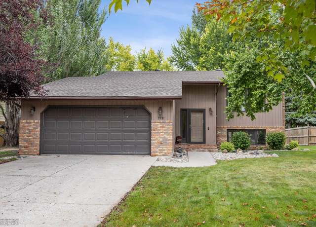 Property at 1531 31st Ave S, Fargo, ND 58103, 4 beds, 2 baths