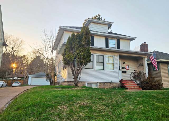 Property at 1729 Woodland Ave, Duluth, MN 55803, 6 beds, 2 baths